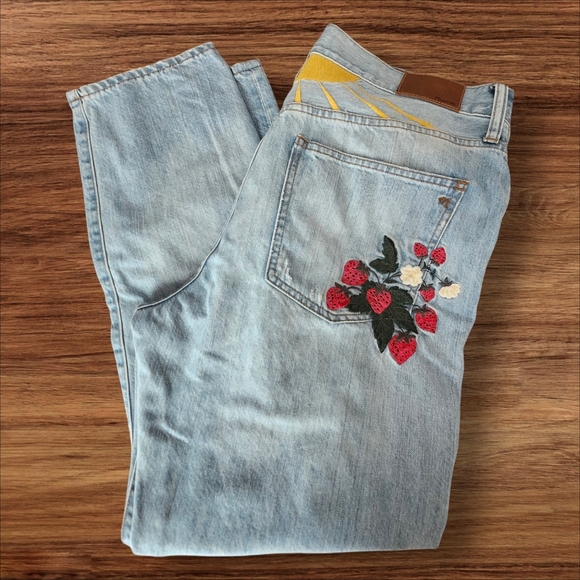 Madewell Denim - Madewell The Perfect Summer Embroidered High Waist Tapered Blue Jeans. Sz. 32